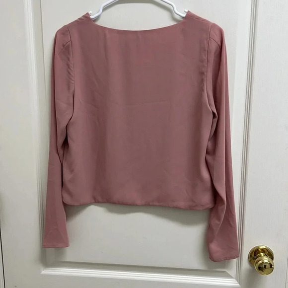Aritzia Babaton Murphy Long Sleeve V-Neck Blouse | Size XS Dusty Pink - Picture 4 of 7